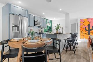 Sleeps 8 Modern 3BR Leander Coffee Bar & Yard - 1