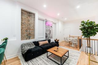 Bold 3BR West Town Sleeps 8 - Patio & Free Parking - 9