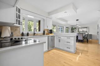 Capilano Forest Retreat 3BD,2BA Suite - 6