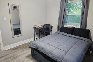Charming 4br Bundle Near Downtown & Airport - 5