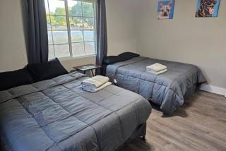 Charming 4br Bundle Near Downtown & Airport - 2