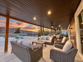 Exclusive Retreats Desert Panorama with Private Pool, Hot Tub, Bocce Court - 7