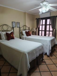 Los Robles Charming Colonial Boutique Hotel - 5