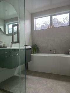 3 bed home at the base of the Remarkables - 8