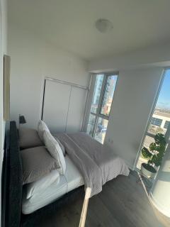 Luxury 2 bedroom Condo Apartment - 5