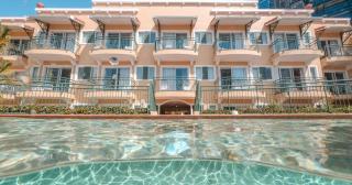 Poolside Holiday Apartment - Ocean View Rooftop - 0
