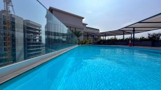 Rare Rooftop Pool 3-Bedroom Condo in Shiashie - 8