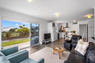 Whanga on Foot - Great Central Location - 8