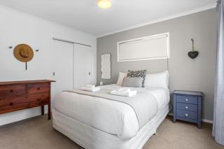 Whanga on Foot - Great Central Location - 5