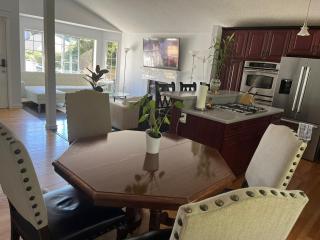 3BR Home 10 min SEA Airport Near Beach Marina Free Parking - 7