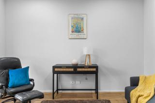 Cozy Family Retreat Near CBD & Adelaide Airport Listing - 3