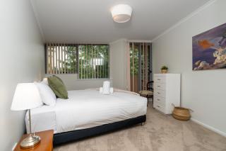 Vibrant 2BR Apt 3 mins to Manuka Terrace - Hosted by CanStay - Kingston - 5