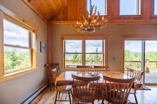 Chalet with Unbeatable Views, Hot tub, Game Room! - 6