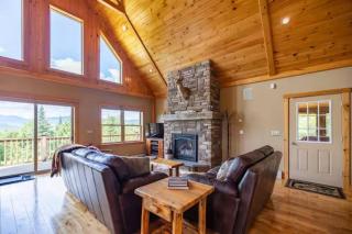 Chalet with Unbeatable Views, Hot tub, Game Room! - 3