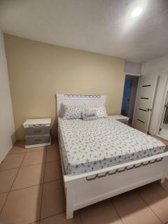 Luxurious 5-Bedroom House with Private Pool in Cabrera - 3