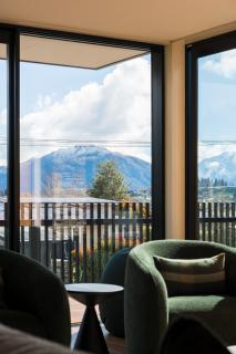 Stunning Alpine Views, Easy Walking, 3 Bathrooms - 1