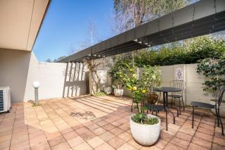 Stylish apt facing the historic Telopea Park - Hosted by CanStay - Kingston - 6