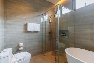 Brand New 3BR Villa Orasa Near Robinson Thalang - 2