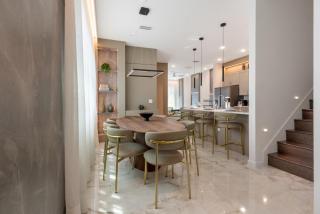 6BR Brand-New Townhouse Frozen and Transformers - 10568 - 4
