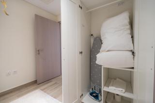Premium 3BR With Maid Room - Sea View Retreat in Yas Island - 1