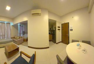 Studio Room with Seaview in Mactan Newtown - 6
