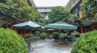 Golden Spring Hotel Lijiang - 8