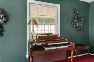 Private Fenced Yard• King Bed • Grill• Fireplace - 5