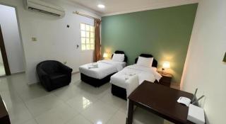 Sovereign Hotel - Marriage Certificate Required - 9