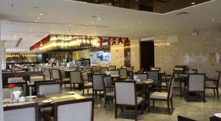 Golden Phoenix International Hotel - 8