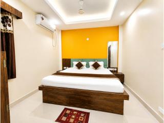 Hotel Jagdish Palace - Elegant Beachside Hotel with Restaurant, Lift & Parking Near Puri Sea Beach and Jagannath Temple - 0