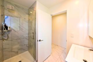 Cosy CBD Studio Apartment 6 - 8
