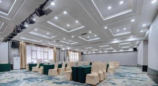 Borrman Hotel Liuzhou High-Speed Railway Station - 1
