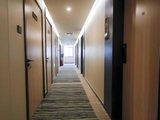 Green Tree Inn Express Tangshan Kaiping District Government - 6
