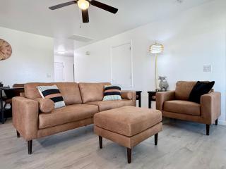 Pet Friendly Modern Oasis with BBQ and Cornhole Near Golf & Pickleball - 8