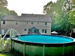 Mohawk-Kudil in Poconos ! Private Pool-Hot Tub-Lake Access-Game Room - 0