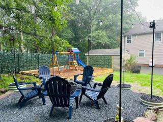 Mohawk-Kudil in Poconos ! Private Pool-Hot Tub-Lake Access-Game Room - 5