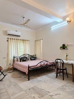 Serene Stay Near Visva-Bharati , Cozy & Spacious - 6