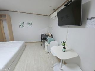 G Hotel near Busan Station - 4