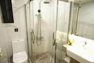 Cuizhu Hotel (Shenzhen Dongmen City View Centre) - 5