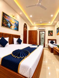 Royal Corner - 450 Mtrs Near Golden Temple - 1