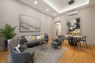 Moody Velvet Art Loft, Steps from Great Synagogue! - 0