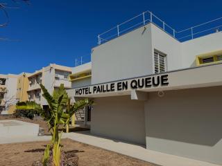Le Paille en Queue - Hôtel d'Application - Lycée Christian Antou - 0