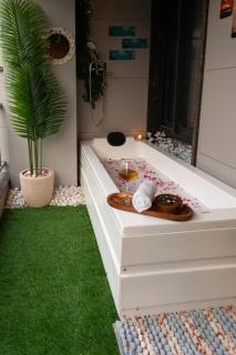 TwoHarbours ,Golf Course Road Sector 43 - 7