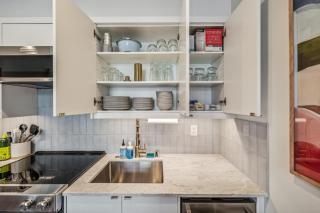 Seattle Suites, Private Sleeps 6, Walk to Space Needle & Lake Union! - 2