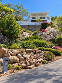 Hillside Vista| West End Retreat w/Panoramic Views - 7