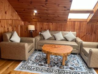 Poonira Heights Cottage - 1