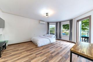 Gapyeong Ohneulharu Spa Pension Pet friendly - 5