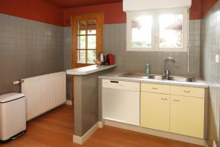 32-La Place To Be - 2