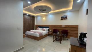Hotel Aaradhya Grand & Restaurant - 0