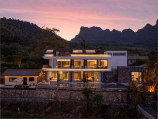 Yunding Watching the Sunrise, Admiring the Cloud Sea and Fantastic Peaks • Resort Manor - 8